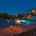 Villa In With Private Pool *