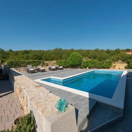 In With Private Pool *