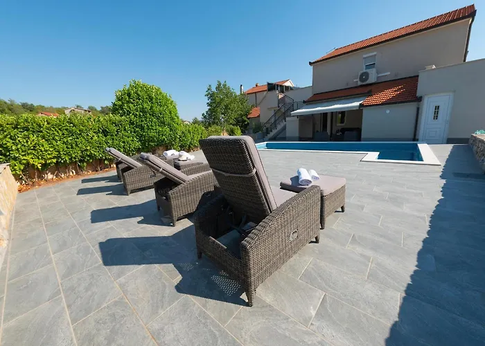 In With Private Pool Villa *